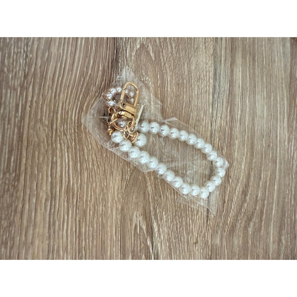 NWT Handmade Pearl Heart Bracelet Keychain Bag Charm - Picture 3 of 3